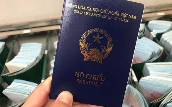Đại sứ quán Việt Nam ở Czech sẽ ghi bị chú nơi sinh cho người có hộ chiếu mẫu mới